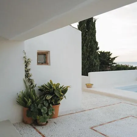 Aire House Villa *