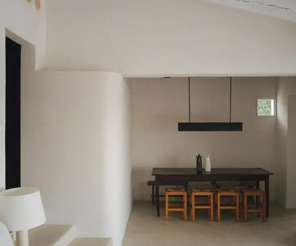Aire House